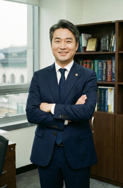 대표변호사 홍승훈 이미지